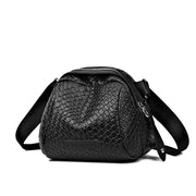 Madison™ Vintage Elegance | Roomy Classic Bag