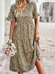 Layla™ – Chic V-Neck Floral Dress