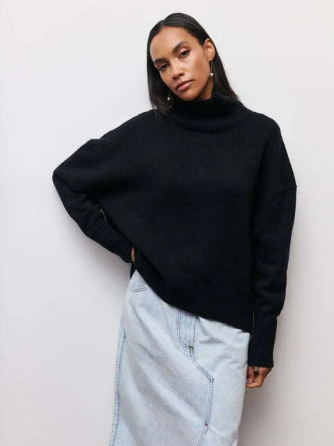Eden - Elegant Oversized Turtleneck Knit Sweater