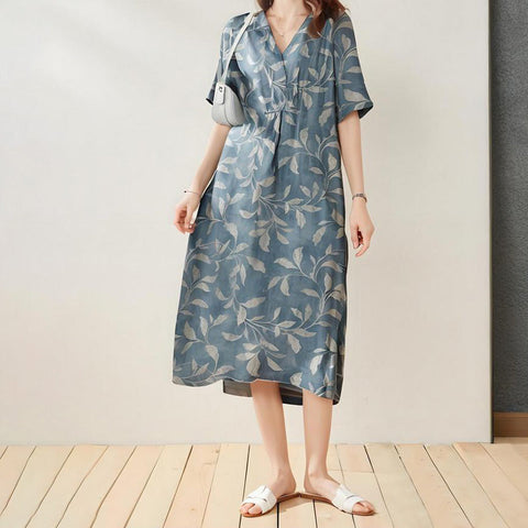 Amira – Soft V-Neck Floral Midi Dress